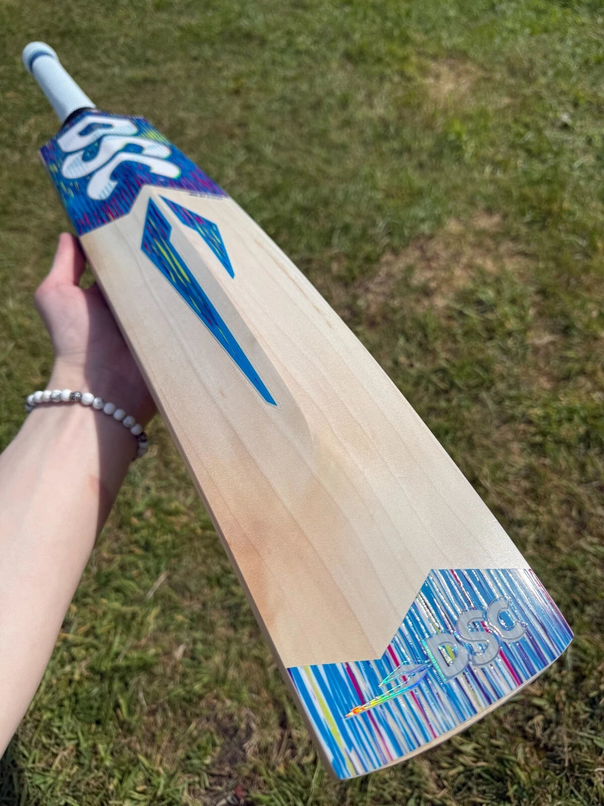 DSC Blu 100 Cricket Bat 2lbs 9oz