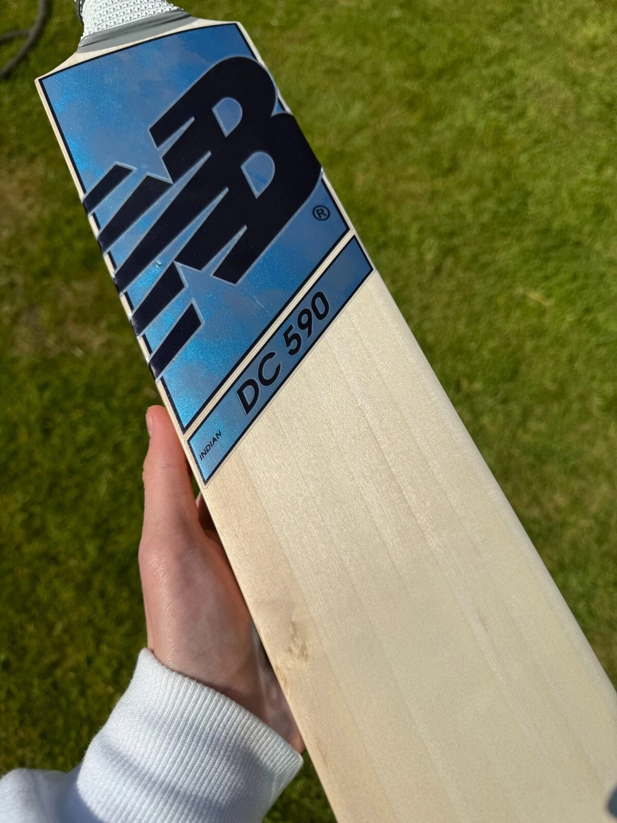 New Balance DC590 Cricket Bat SH 2lbs 10oz
