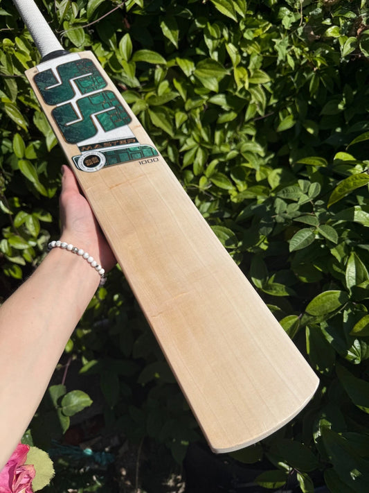SS TON Master 1000 Cricket Bat SH 2lbs 10oz
