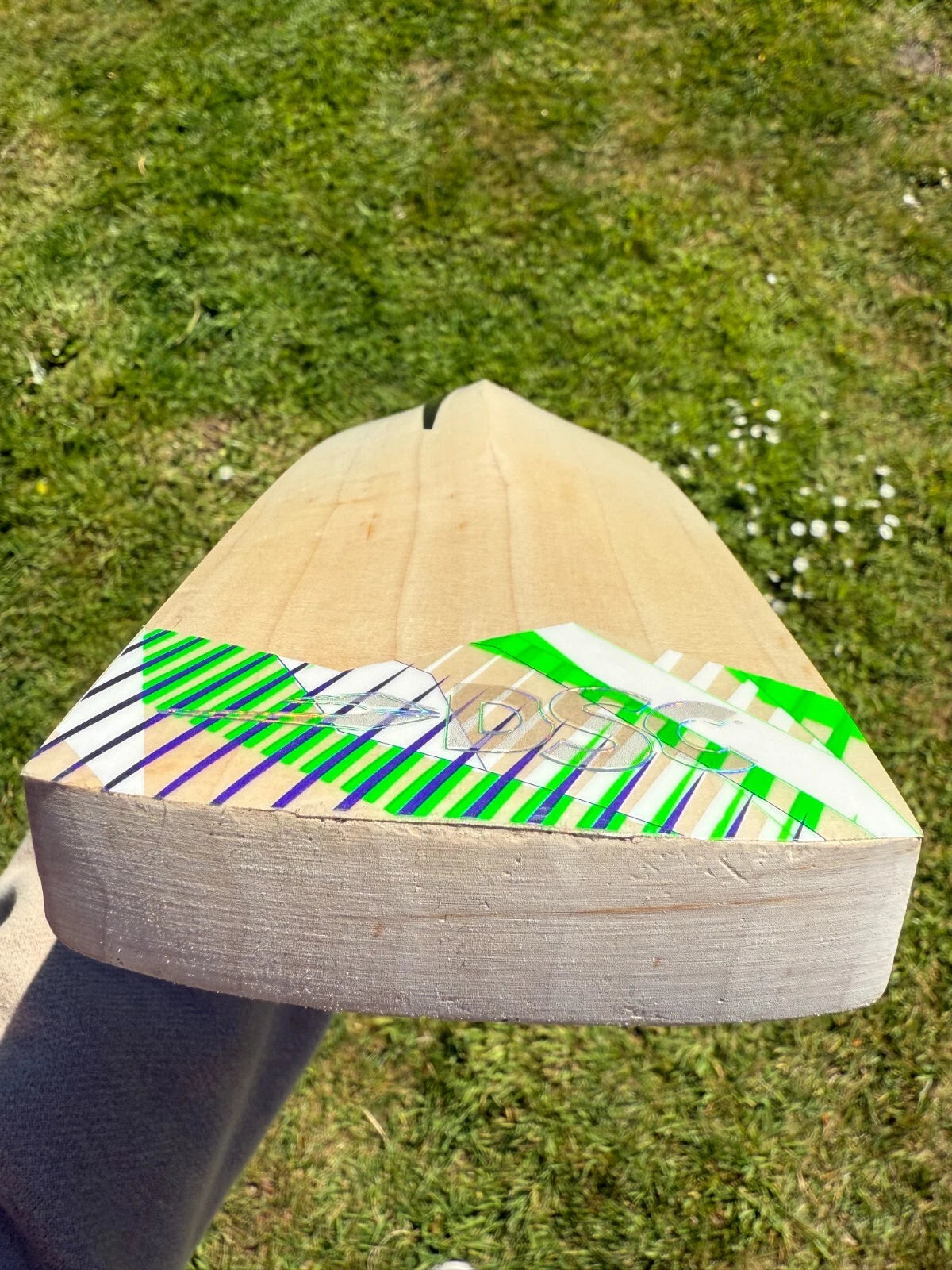DSC Spliit100 Lightweight Cricket Bat 2lbs 9oz
