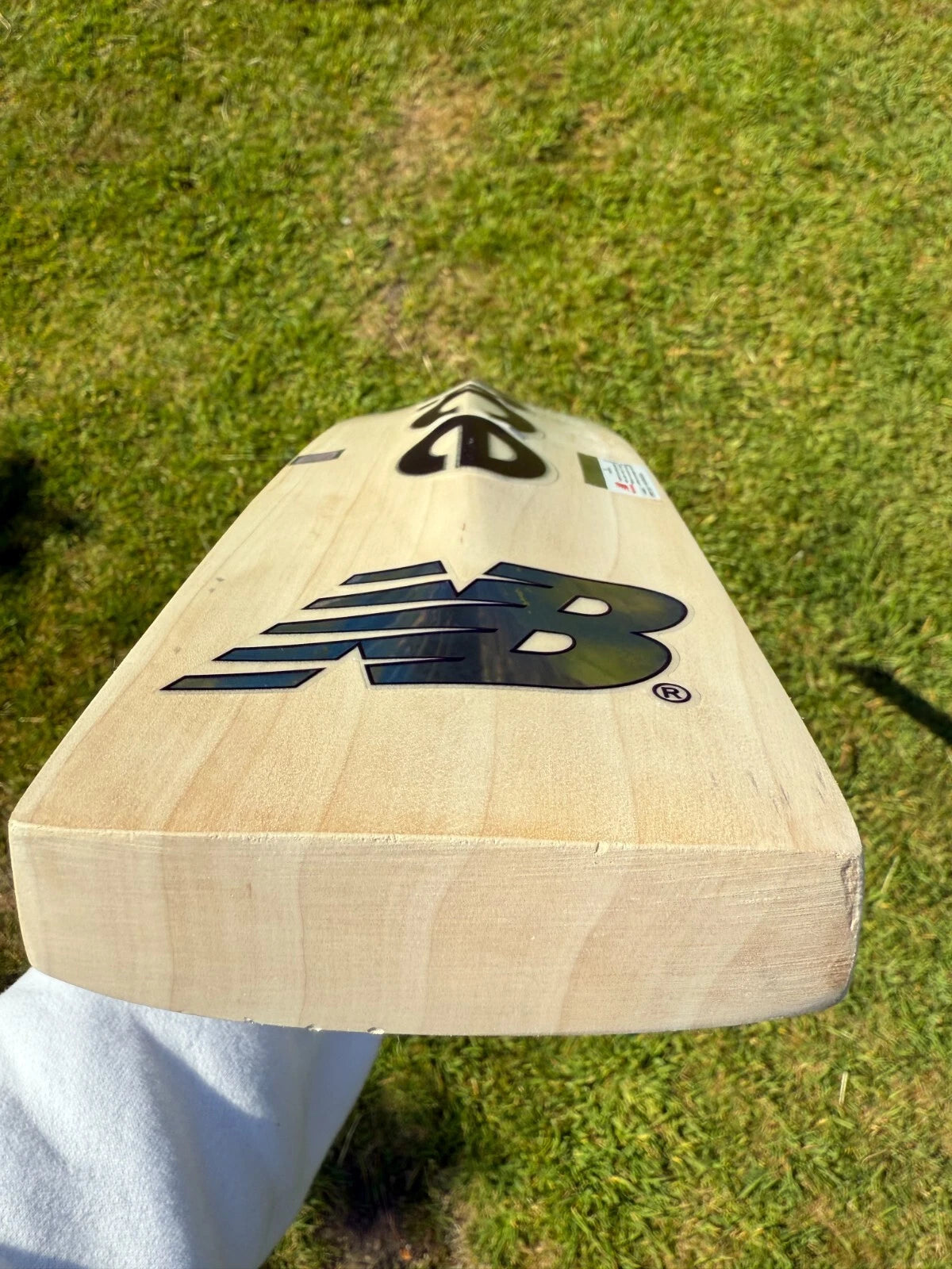 New Balance DC590 Cricket Bat SH 2lbs 10oz