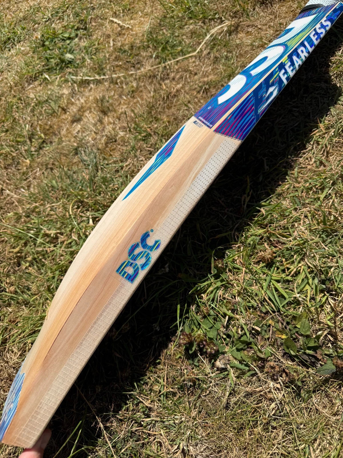 DSC BLU 200 Lightweight Cricket Bat SH 2lbs 8oz
