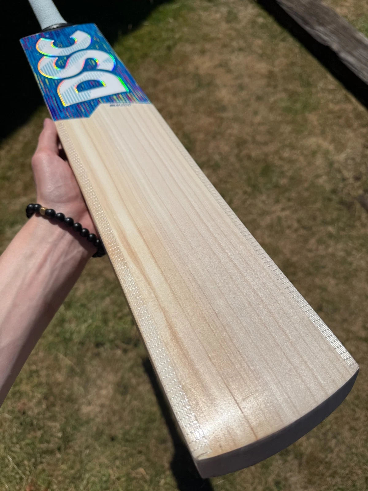 DSC BLU 200 Lightweight Cricket Bat SH 2lbs 8oz