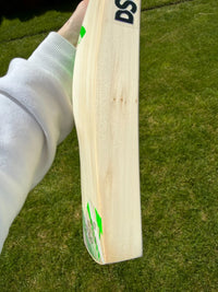 New Balance SPLIIT 222 Cricket Bat Short Handle 2lbs 9oz