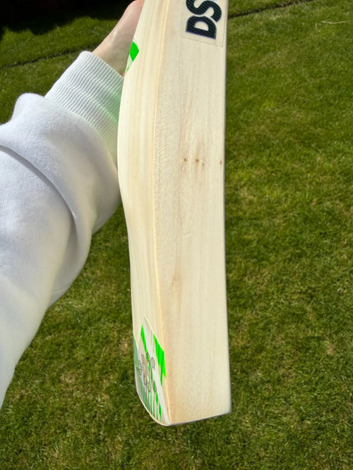 New Balance SPLIIT 222 Cricket Bat Short Handle 2lbs 9oz