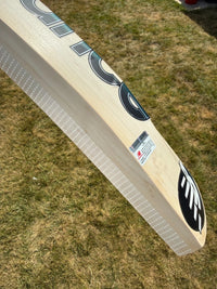 New Balance DC650i Cricket Bat