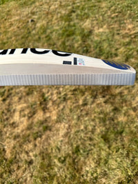 New Balance TC600i Lightweight Cricket Bat