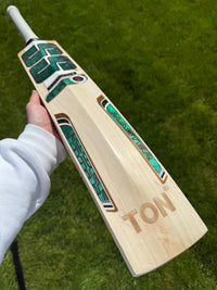 SS TON Master 1000 Ultra Lightweight Cricket Bat Short Handle 2lbs 6oz