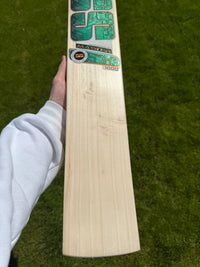 SS TON Master 1000 Ultra Lightweight Cricket Bat Short Handle 2lbs 6oz
