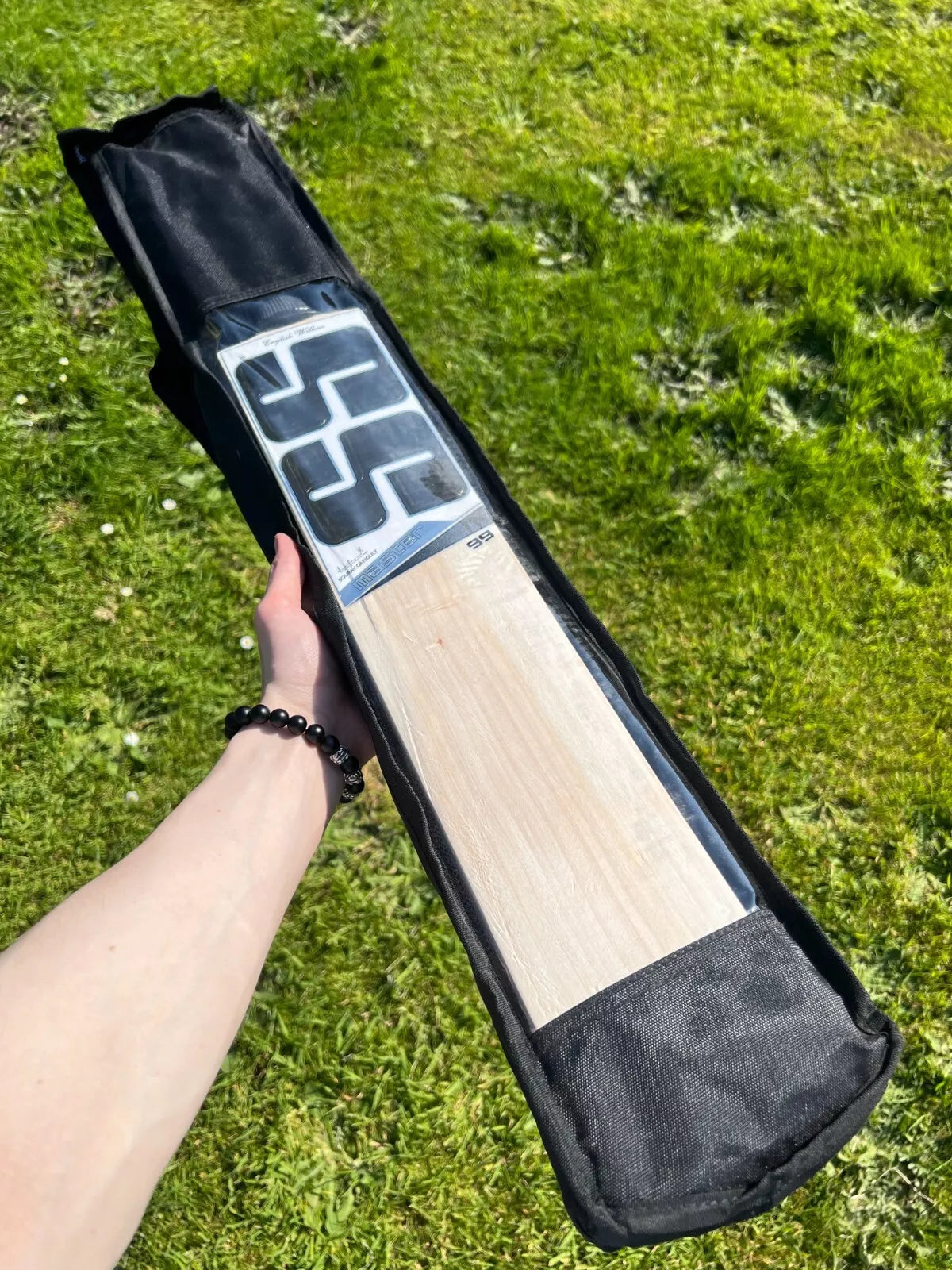 SS TON Master 99 Ultra Lightweight Cricket Bat 2lbs 7oz Short Handle