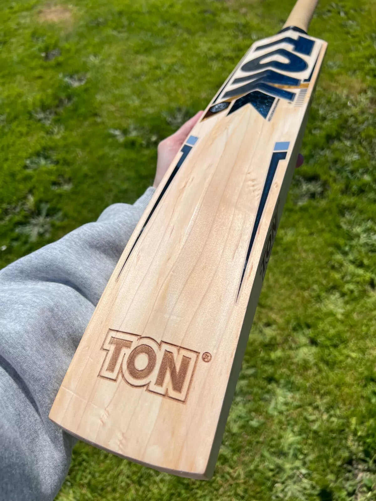 SS TON Gutsy Jonny Bairstow Cricket Bat 2lbs 9oz Short Handle