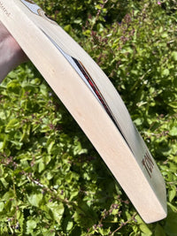 SS TON GG Smacker Players Xtreme Cricket Bat 2lbs 8oz