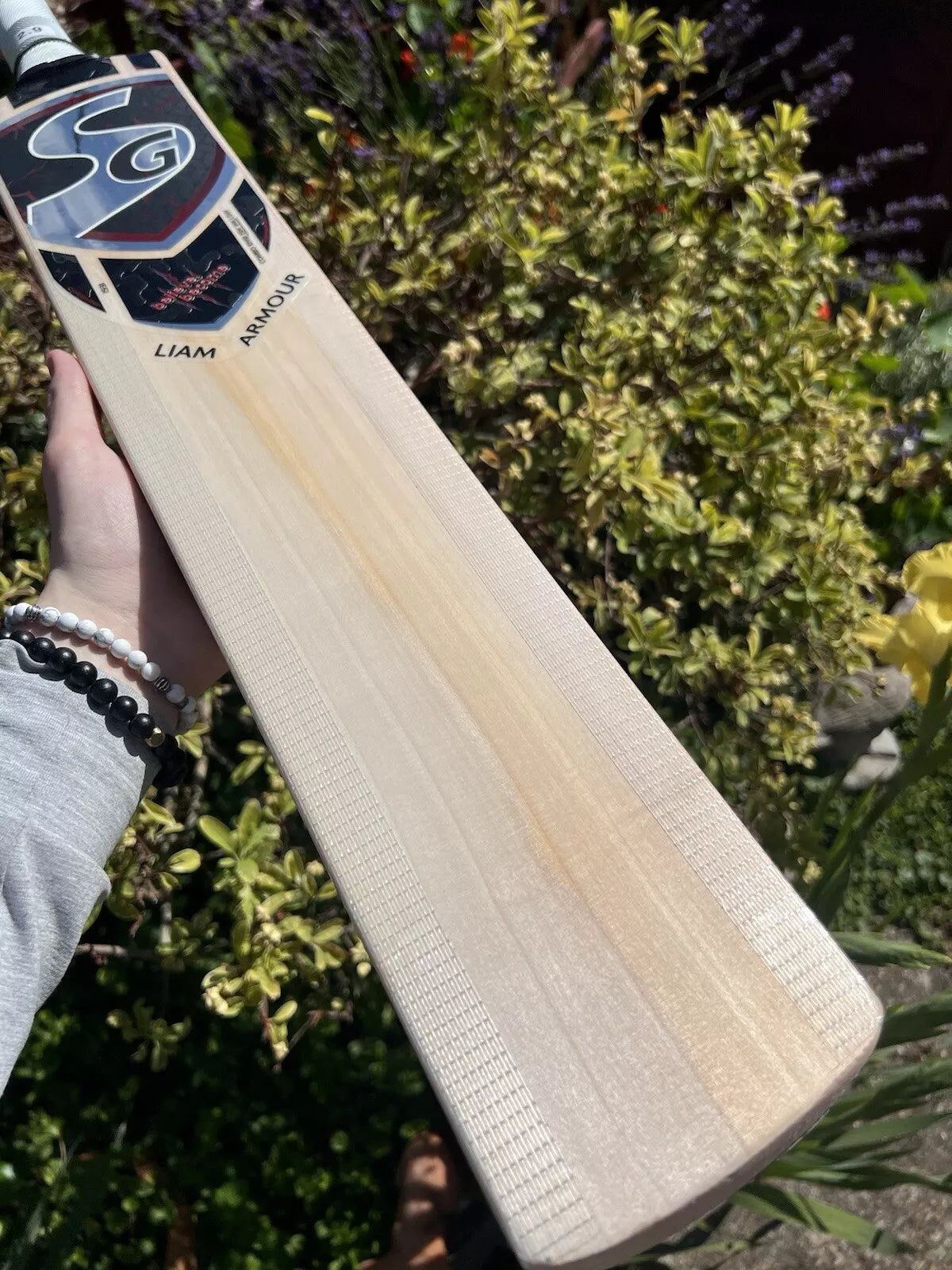 SG Liam Armour Lightweight Cricket Bat SH 2lbs 8oz