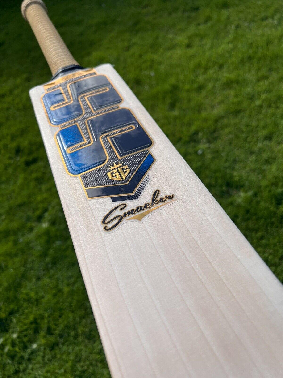 SS GG Smacker Players Grade 1 Cricket Bat 2lbs 8oz