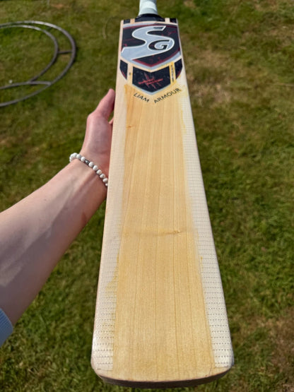 Liam Armour Lightweight Cricket Bat 2lbs 8oz