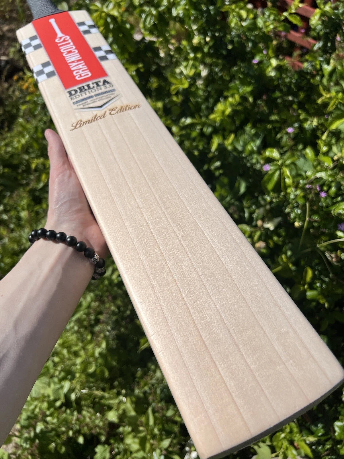 Gray Nicolls Delta 3.0 Limited Edition Cricket Bat SH 2lbs 10oz
