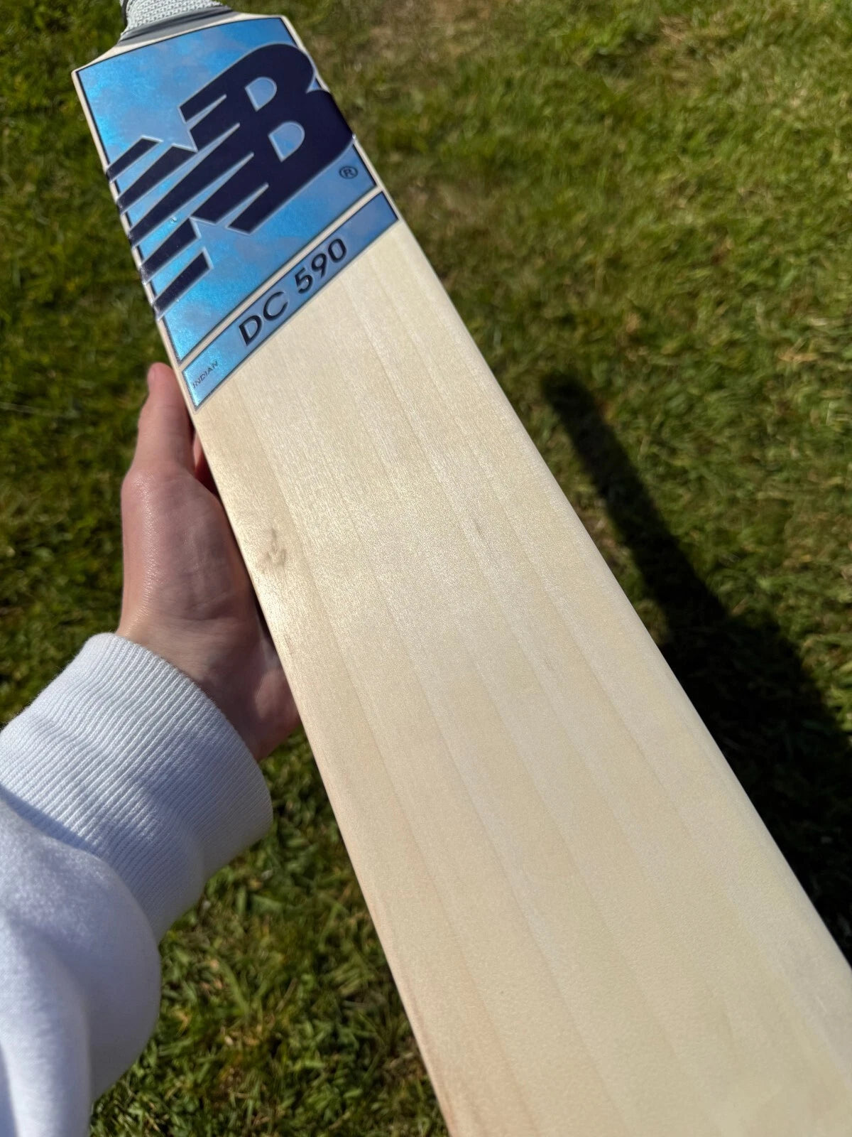 New Balance DC590 Cricket Bat SH 2lbs 10oz