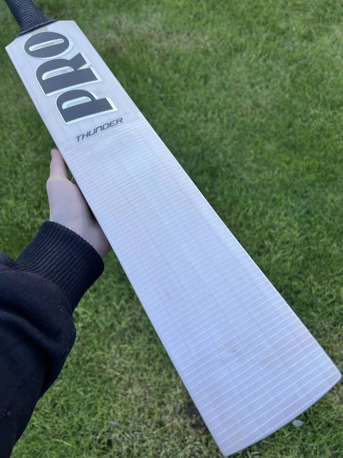 Protos Thunder FC Sondhi Cricket Bat SH 2lbs 10oz