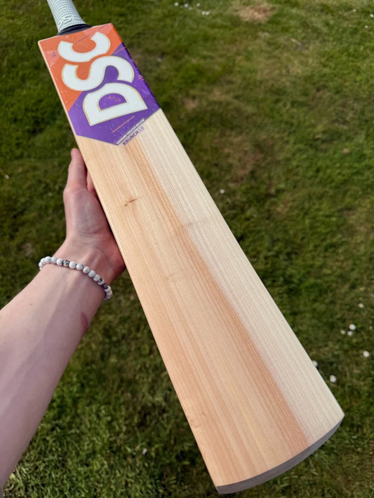 DSC Krunch 5.0 Cricket Bat 2lbs 8oz