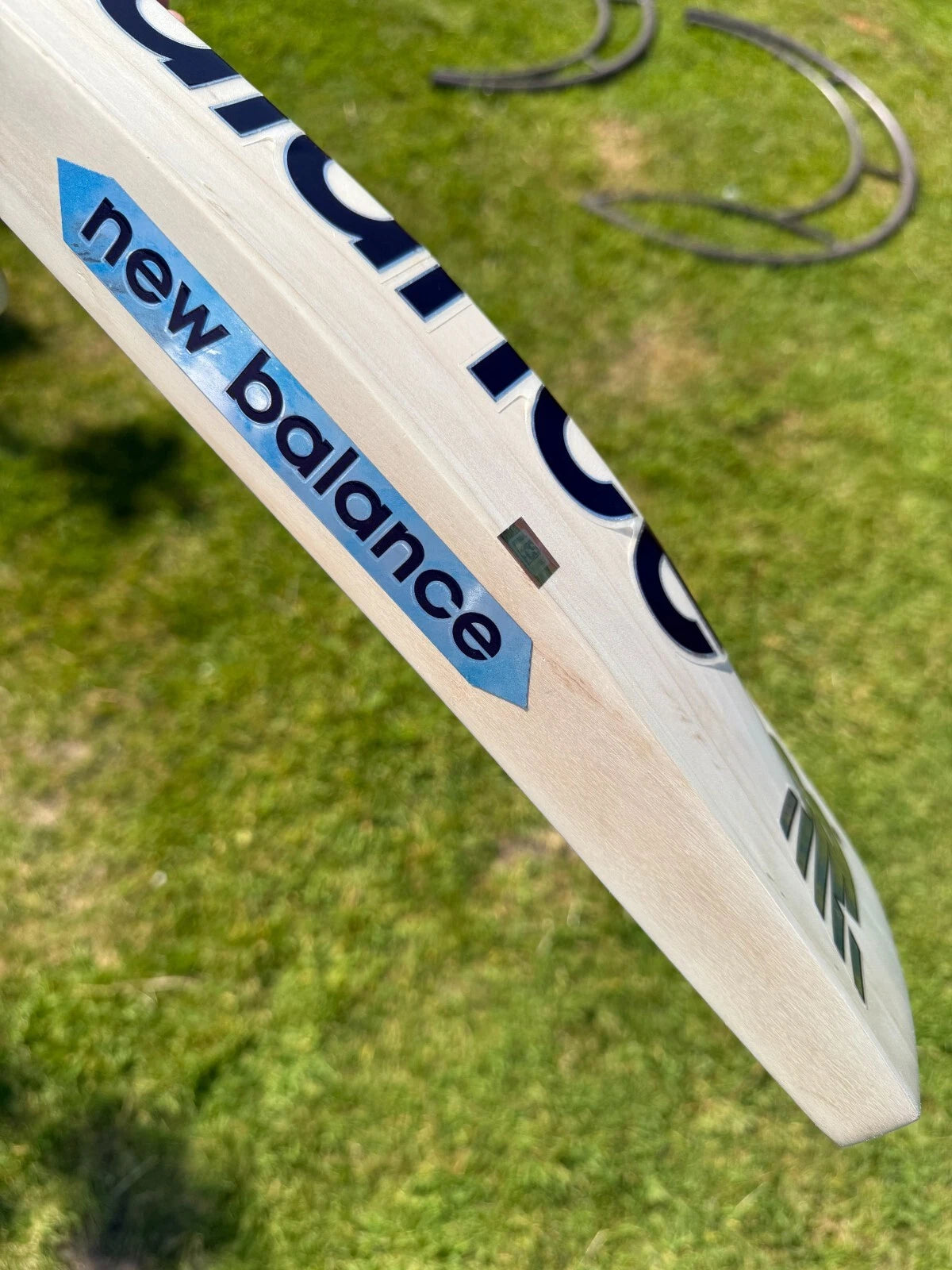 New Balance DC590 Cricket Bat SH 2lbs 10oz