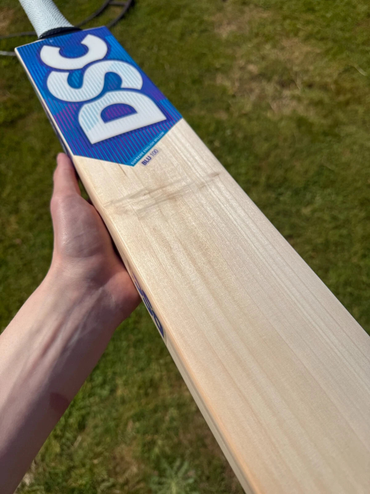 DSC Blu 100 Cricket Bat Short Handle 2lbs 10oz
