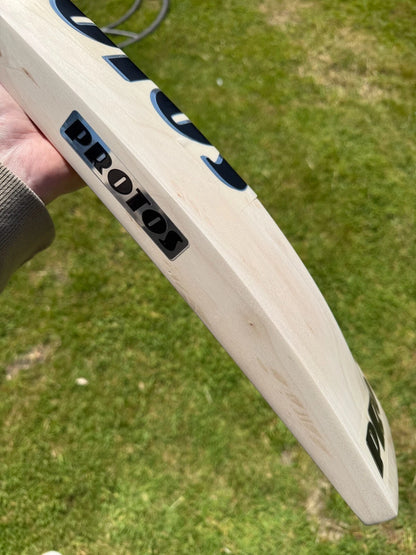 Protos Tornado Cricket Bat Short Handle 2lbs 9oz
