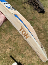SS CUSTOM Handcrafted Lightweight Cricket Bat