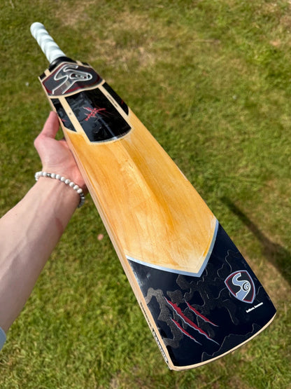 Liam Armour Lightweight Cricket Bat 2lbs 8oz