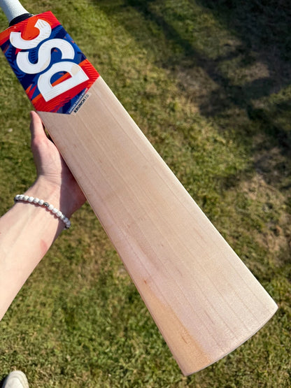 DSC Krunch 7.0 Lightweight Cricket Bat 2lbs 8oz