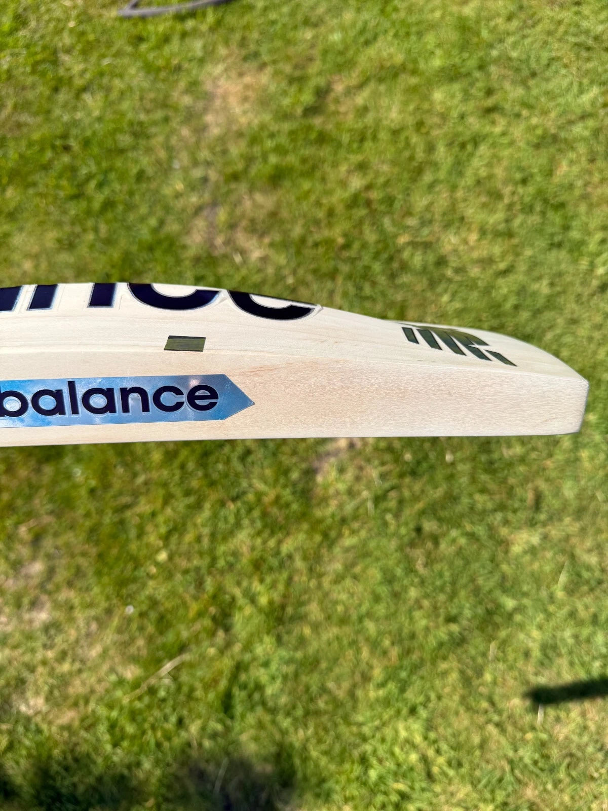 New Balance DC590 Cricket Bat SH 2lbs 10oz