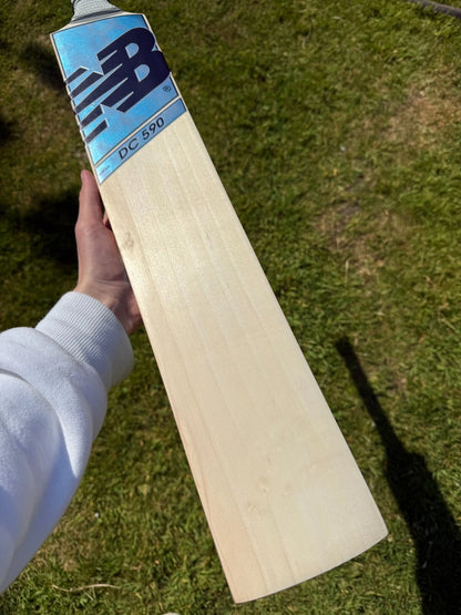 New Balance DC590 Cricket Bat SH 2lbs 10oz