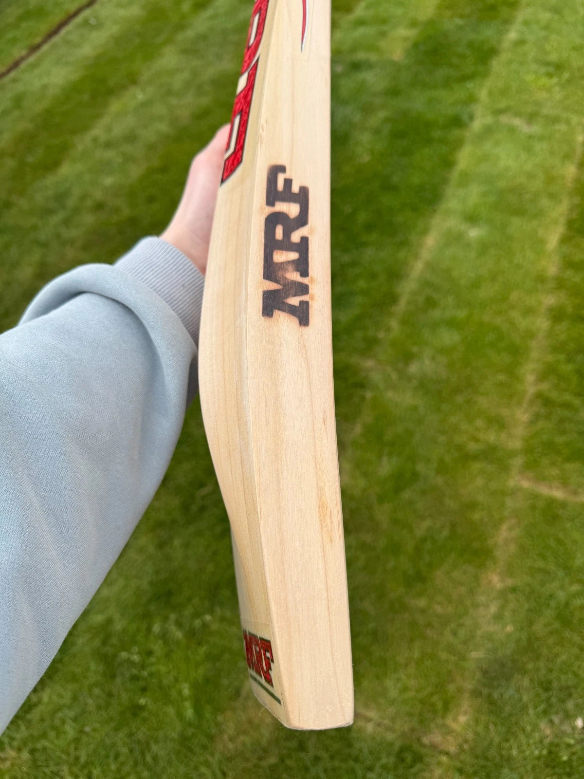 MRF Genius Grand Supreme Virat Kohli Cricket Bat Short Handle 2lbs 9oz