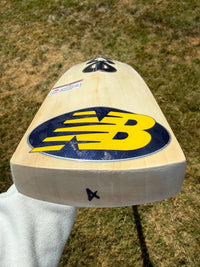 New Balance BURN600i Lightweight Cricket Bat