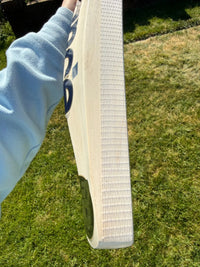 New Balance DC600i Ultra Lightweight Cricket Bat Short Handle
