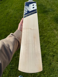 New Balance DC700i MAX Ultra Lightweight Cricket Bat Short Handle 2lbs 6oz