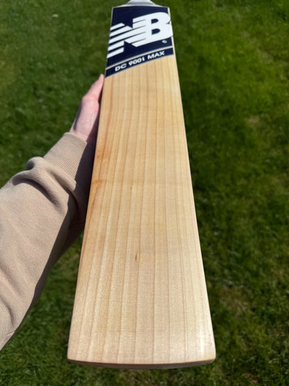 New Balance DC900i MAX Grade 1 Lightweight Cricket Bat Short Handle 2lbs 8oz