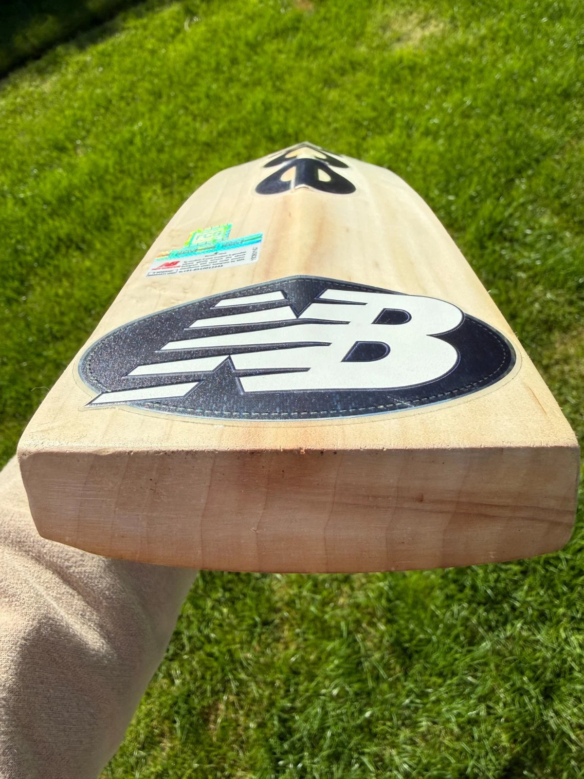 New Balance DC900i MAX Grade 1 Lightweight Cricket Bat Short Handle 2lbs 8oz