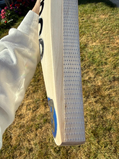 New Balance TC600i Lightweight Cricket Bat