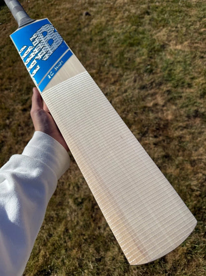New Balance TC600i Lightweight Cricket Bat