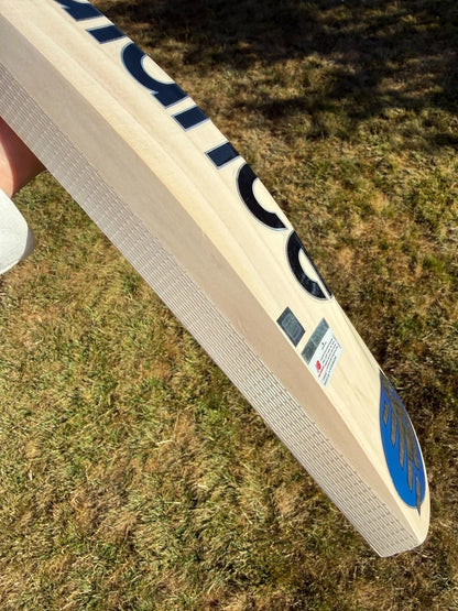 New Balance TC600i Lightweight Cricket Bat