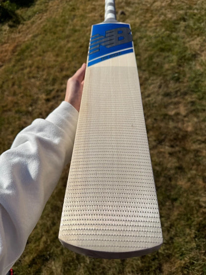 New Balance TC600i Lightweight Cricket Bat