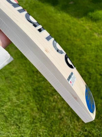 New Balance TC600i Ultra Lightweight Cricket Bat Short Handle 2lbs 7oz
