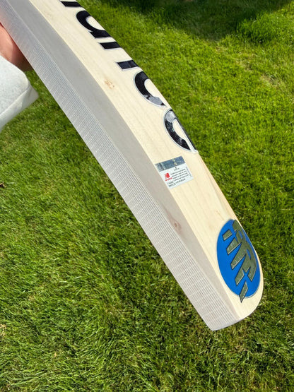 New Balance TC600i Ultra Lightweight Cricket Bat Short Handle 2lbs 7oz