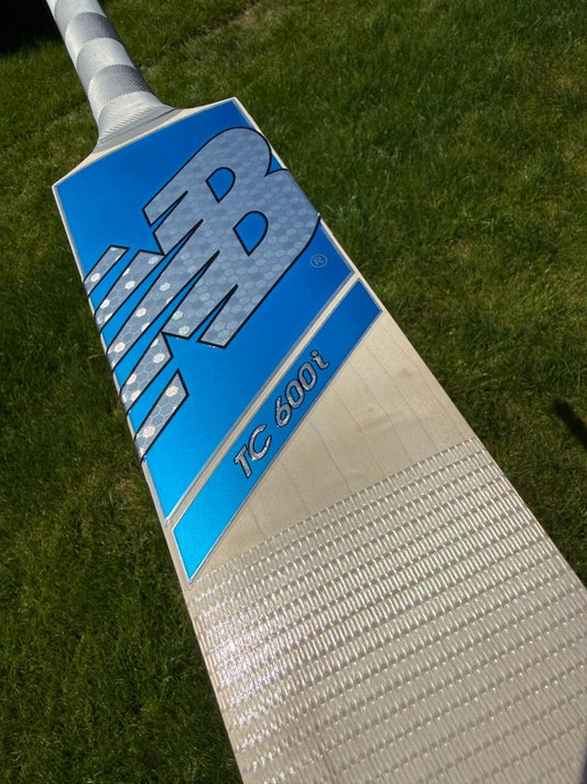 New Balance TC600i Ultra Lightweight Cricket Bat Short Handle 2lbs 7oz