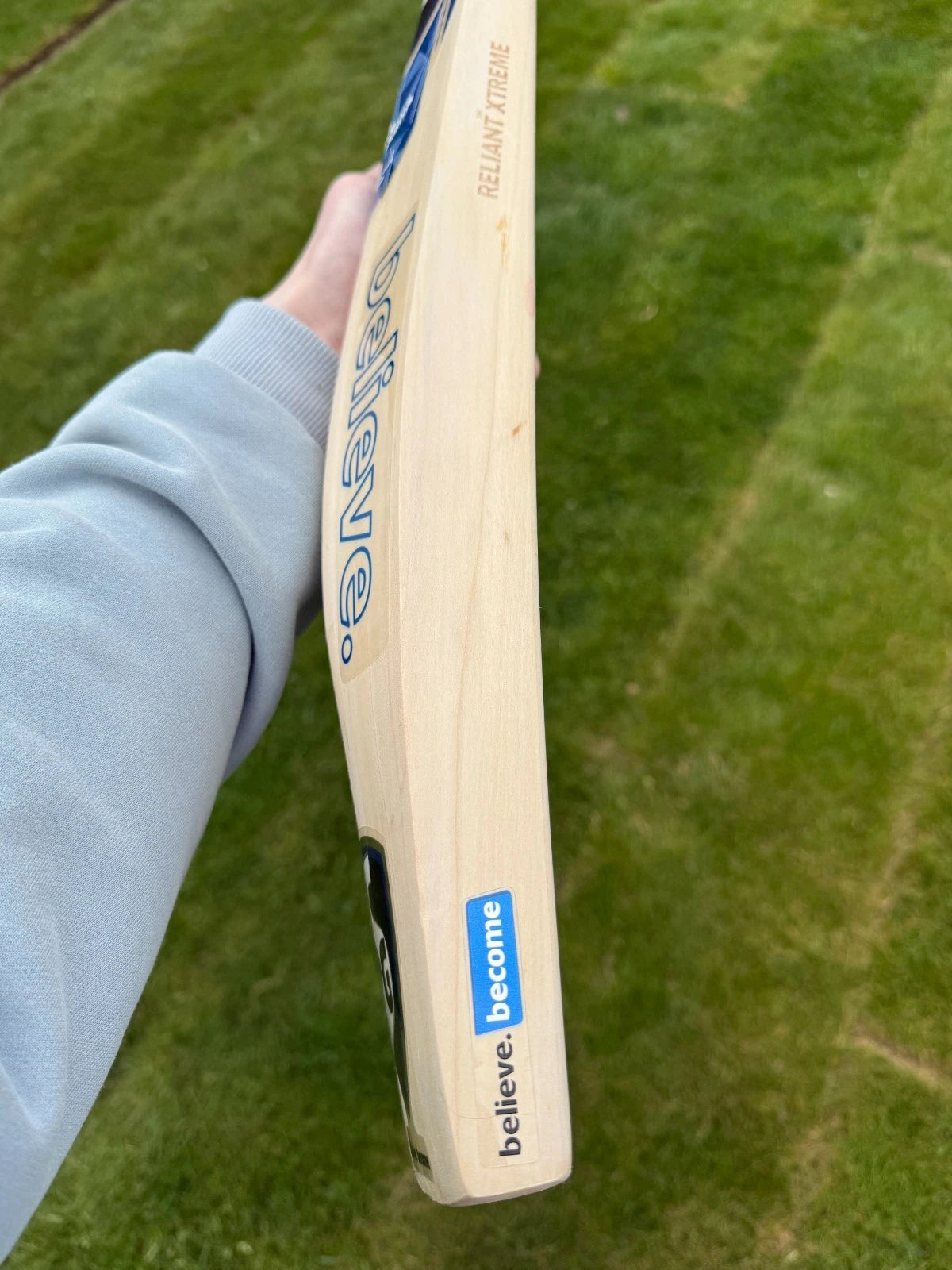 SG Reliant XTREME Cricket Bat Short Handle 2lbs 9oz