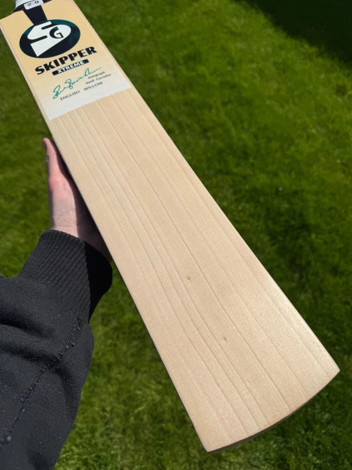 SG Skipper Xtreme Cricket Bat Short Handle 2lbs 9oz