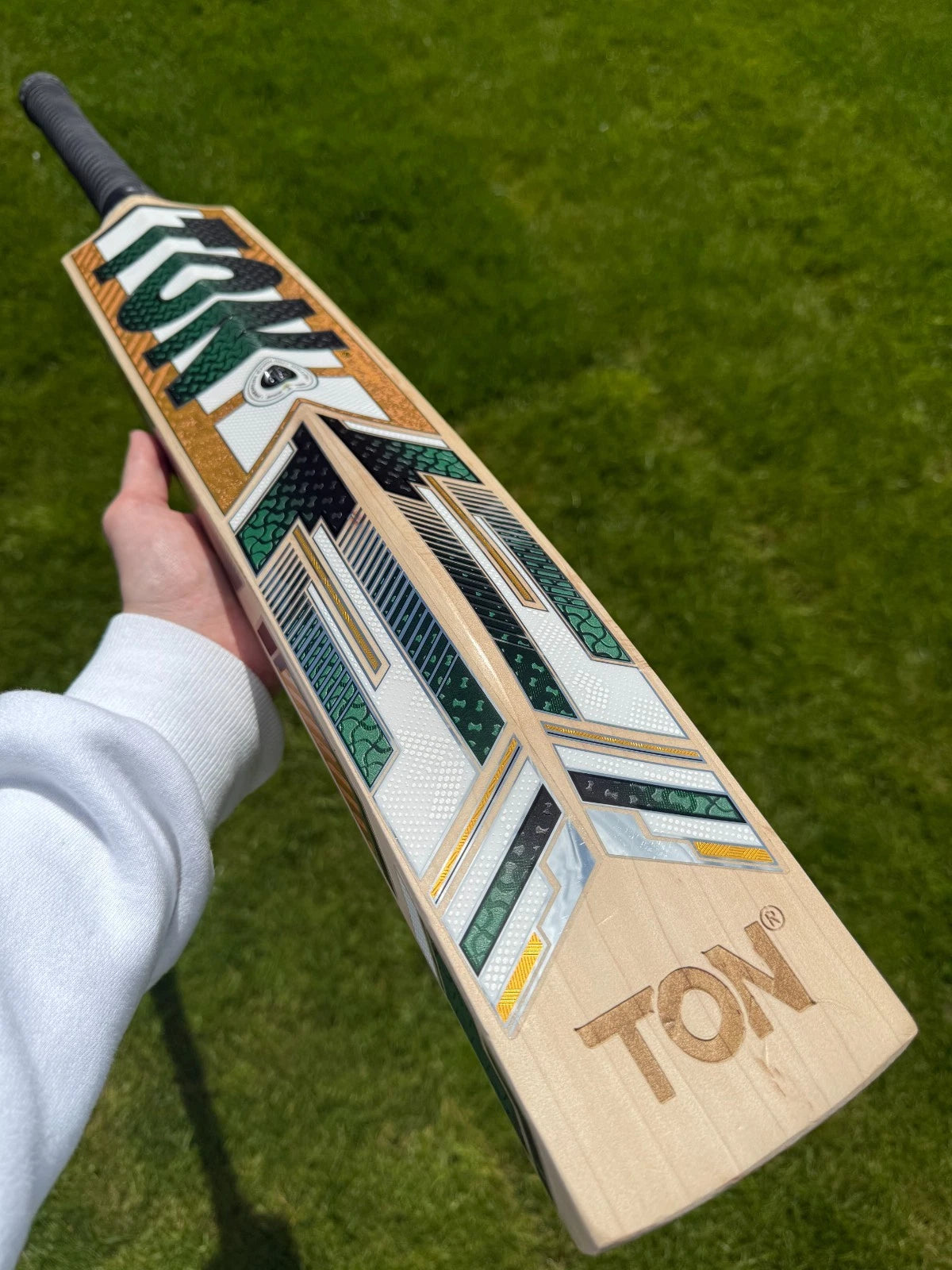 SS TON 999 Cricket Bat Short Handle 2lbs 9oz