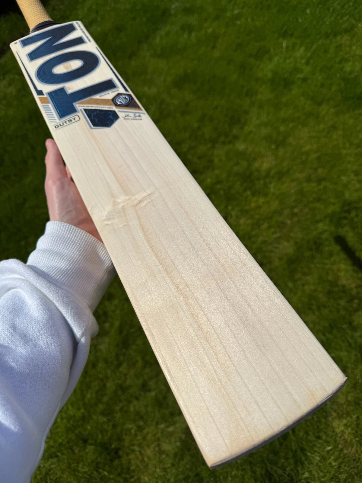 SS TON Gutsy Jonny Bairstow Cricket Bat Short Handle 2lbs 9oz
