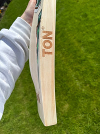SS TON Sir Viv Richard Lightweight Cricket Bat Short Handle 2lbs 9oz