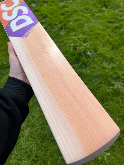 DSC Krunch 7.0 Cricket Bat 2lbs 10oz